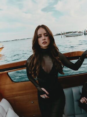 Azul Guaita leaked photo #9