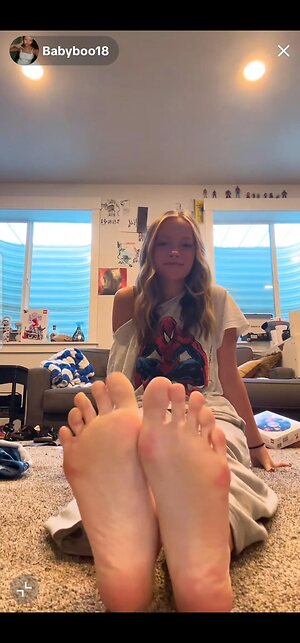 BabyBoo18 leaked photo #3