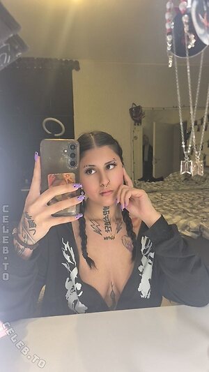 Badbitch_Vani photo