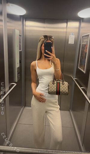 Baddie Vicky Luxe leaked photo #18