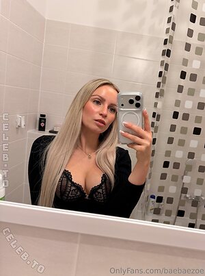 baebaezoe Nude Leaked Photo #10