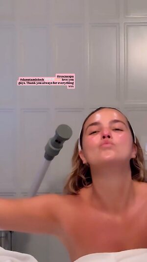 Bailee Madison collection leaked photo #6