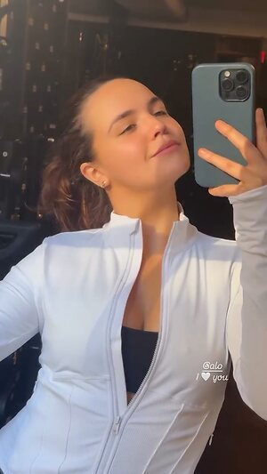 Bailee Madison collection leaked photo #40