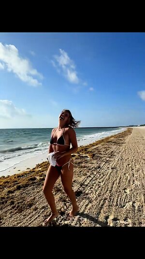Bailee Madison collection leaked photo #72