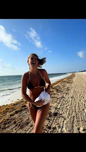 Bailee Madison collection leaked photo #73