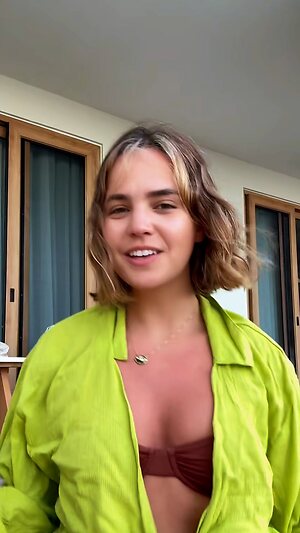 Bailee Madison collection leaked photo #83