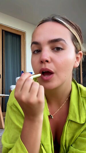 Bailee Madison collection leaked photo #84