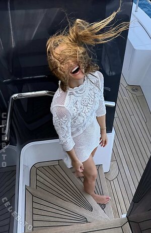Bar Refaeli photo