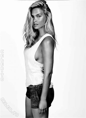 Bar Refaeli photo
