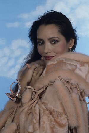 Barbara Carrera