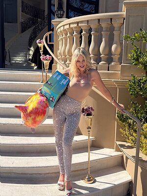 Barbara Moore Nude Leaked Photo #73
