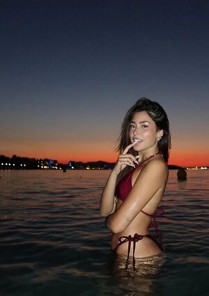 Barbara Moreira Nude Leaked Photo #6