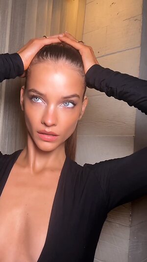 Barbara Palvin Hot leaked photo #3