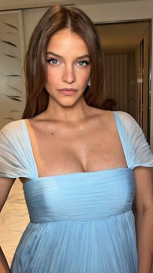 Barbara Palvin Hot