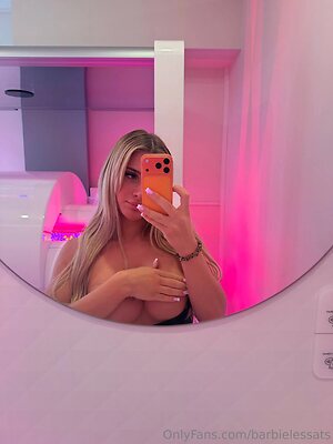 Barbie Lessa barbielessats leaked photo #17