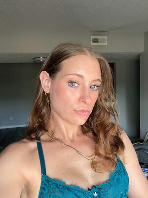 battylilkiwi_7270 leaked photo #8