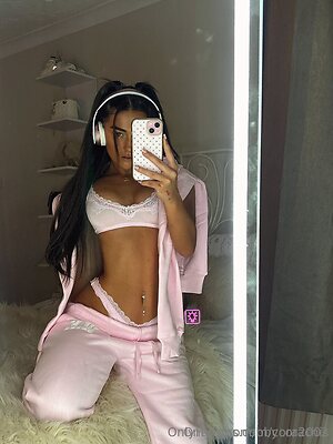 bbycorachis leaked photo #45