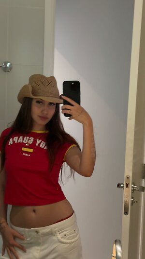 bcarolynaa leaked photo #38