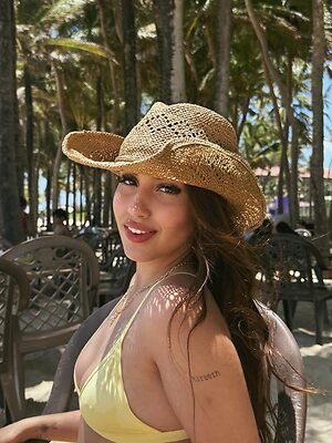 bcarolynaa leaked photos