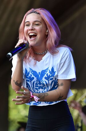 Bea Miller leaked photo #6