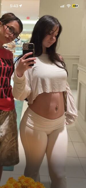 Beanaconda leaked photo #2