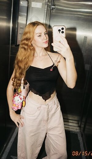 Beatriz Fernandes leaked photo #4