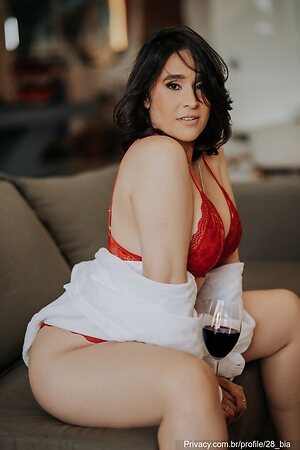 Beatriz Oliveira leaked photo #6