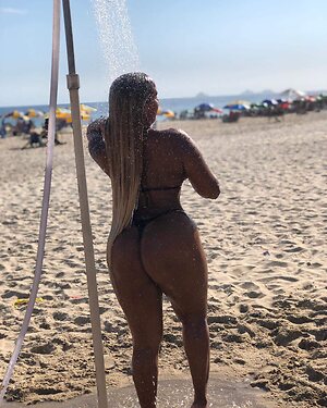 Beauty.carollima leaked photo #6
