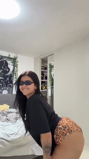 Beca Barreto leaked photo #2