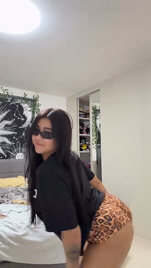Beca Barreto leaked photo #3