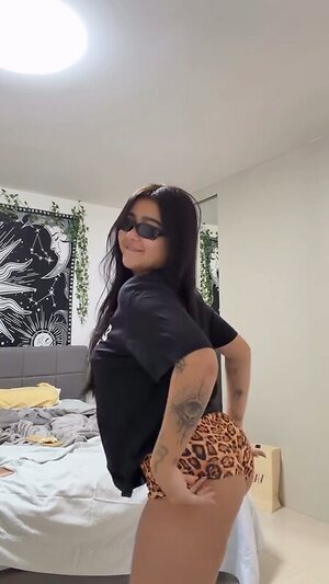 Beca Barreto leaked photo #4