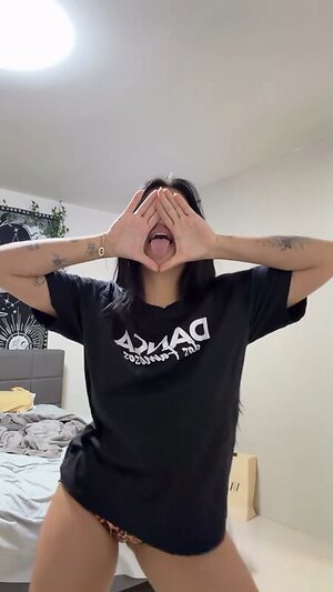 Beca Barreto leaked photo #7