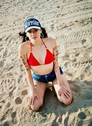 Becca Brown leaked photo #7