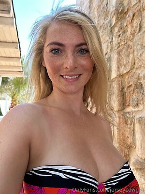 Becky Houze leaked photo #55