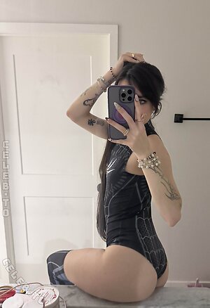 beebee Nude Leaked Photo #52