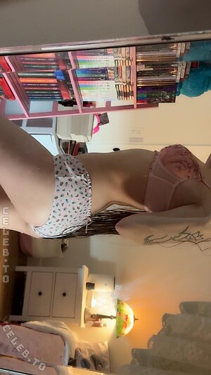 beebee Nude Leaked Photo #117