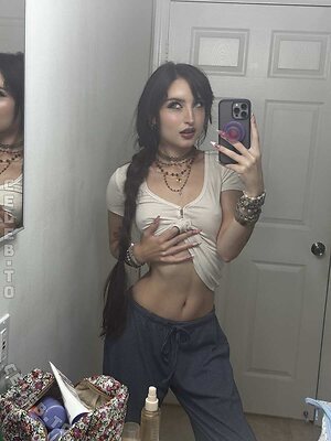 beebee photo