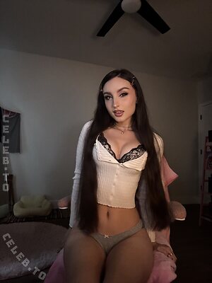 beebee leaked photo #1260