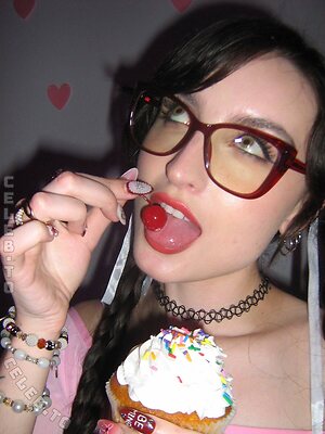 beebee leaked photo #1303