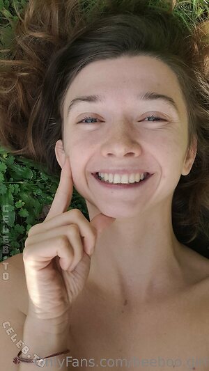 Beeboogirl Nude Leaked Photo #16