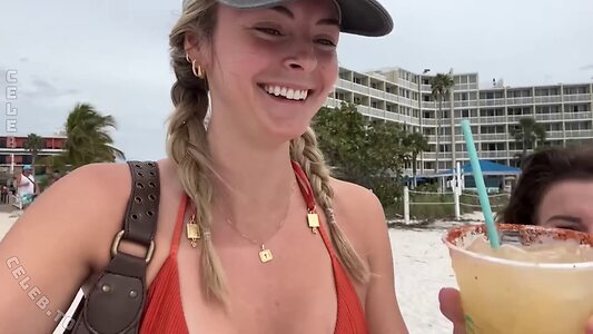 Beez Asmr photo