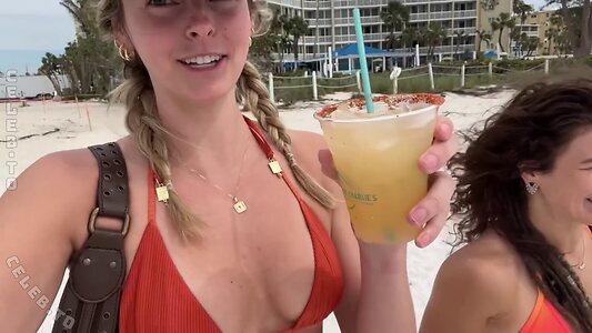Beez Asmr photo