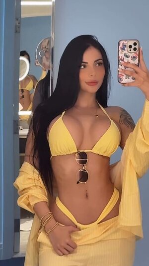 belaveloso__ leaked photo #9