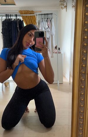 Bella el