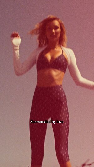 Bella Hadid Hot leaked photo #31