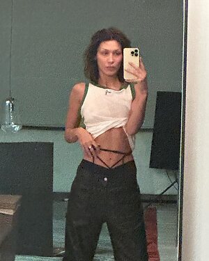 Bella Hadid Hot leaked photo #43