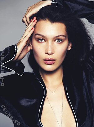 Bella Hadid Nude Leaked Photo #60