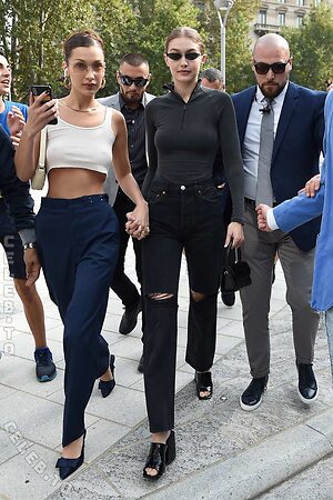 Bella Hadid Nude Leaked Photo #69