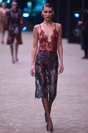 Bella Hadid photo