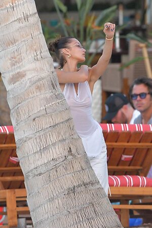 Bella Hadid leaked photo #400